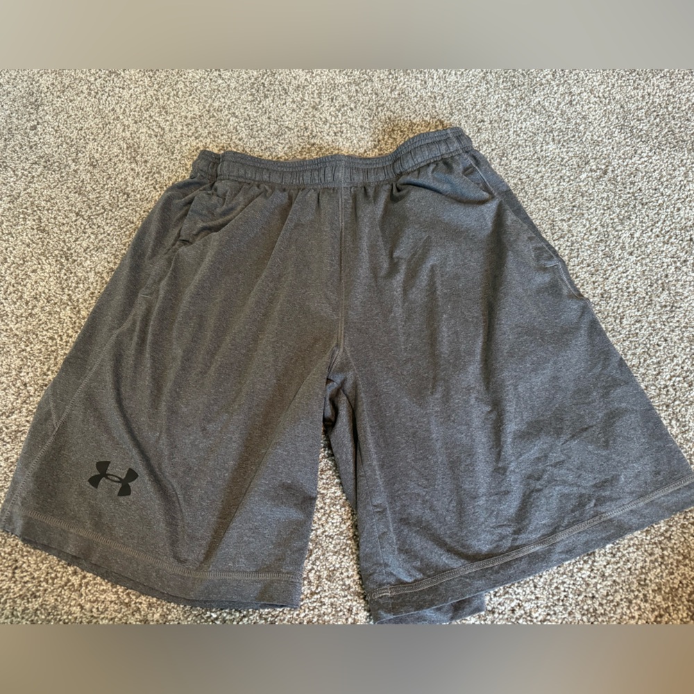 Gray UA athletic shorts - perfect condition